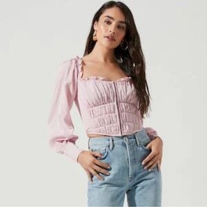 ASTR the label Amber Puff Sleeve smocked blouse in light pink size small